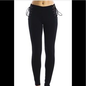 Ponte skinny pants with lace up side🎀